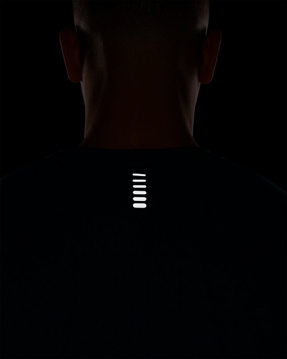 Men's UA Iso-Chill Run Laser T-Shirt, Green, pdpMainDesktop image number 3